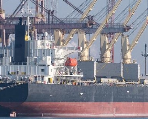 Attacco Houthi nel Golfo di Aden: due marittimi filippini uccisi