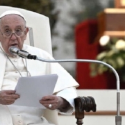 Papa Francesco: No a seminaristi omosessuali nei seminari