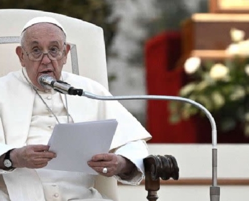 Papa Francesco: No a seminaristi omosessuali nei seminari