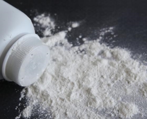 Cancro ovaie da talco J&J: accordo da 6,5 miliardi