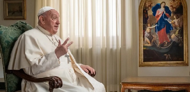 Papa Francesco afferma che i conservatori americani hanno un “atteggiamento suicida”