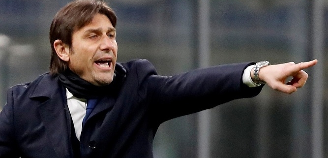 Antonio Conte: nuovo allenatore del Napoli per un triennio!