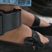 Ilaria Salis eletta, scarcerata dalla detenzione con braccialetto elettronico