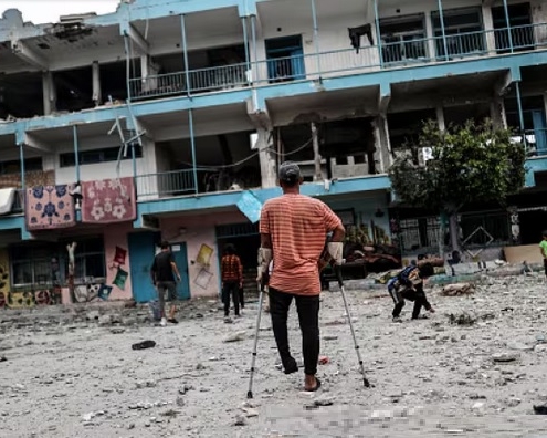 L’attacco israeliano contro una scuola dell’UNRWA nella Striscia di Gaza