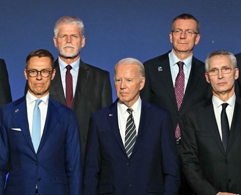 NATO Vertice: Più Armi per Ucraina e Difesa Collettiva