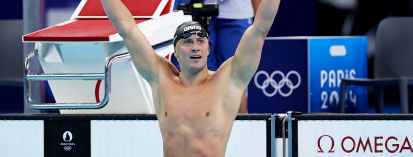 Primo oro dell'Italia a Parigi: Martinenghi vince i 100 rana