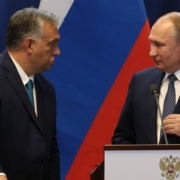 Orban incontra Putin: crescono le tensioni con l'Europa