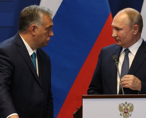 Orban incontra Putin: crescono le tensioni con l'Europa