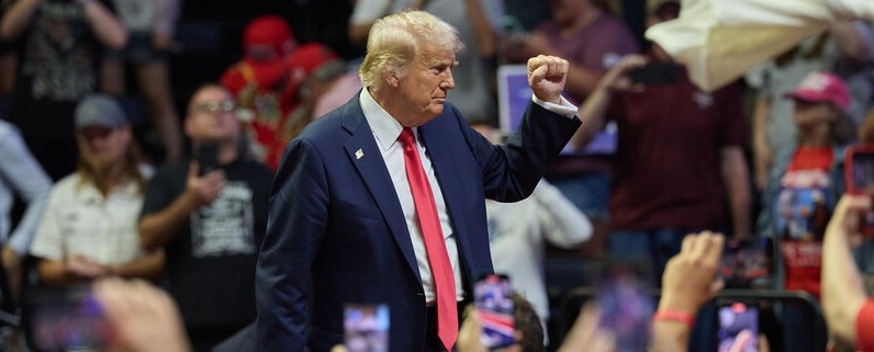 Trump In Michigan: Xi, Putin e Orbán Sono Grandi Leader