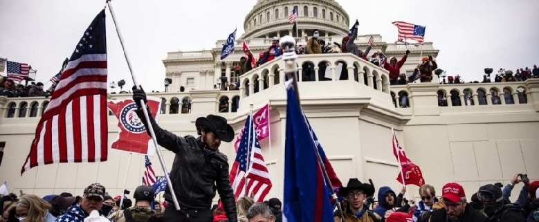 La Crisi delle Democrazie: Oltre la Crescita delle Destre