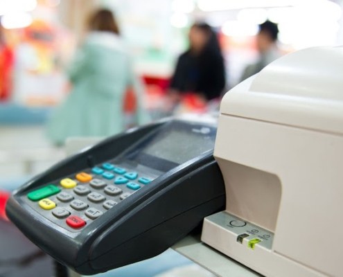 Saldi Estivi 2024: Partenza Lenta e Crisi del Commercio