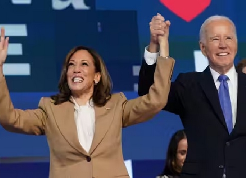 Biden passa il testimone a Kamala Harris alla Convention