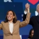 Biden passa il testimone a Kamala Harris alla Convention