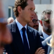 Frode fiscale, sequestro 78,4 milioni agli Elkann avviato
