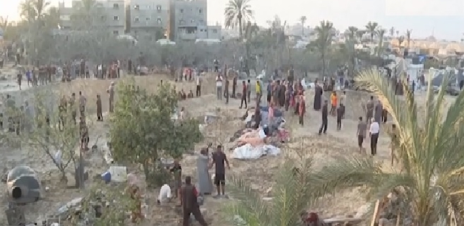 Israele colpisce accampamento a Gaza: recuperati 19 corpi