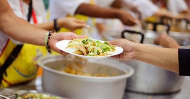 Crescita dei miliardari e povertà assoluta in Italia oggi