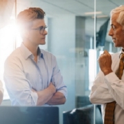 I vecchi e i giovani: fallimenti e disillusioni sociali