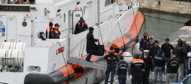 Migranti e nuove tensioni: scontro tra governo e magistratura italiana