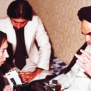 Quando Oriana Fallaci si tolse il chador davanti a Khomeini