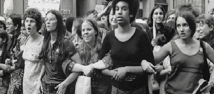 Nascere donna in periferia: una sfida per l’emancipazione