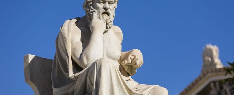 Cultura sotto Attacco: Ruolo della Conoscenza nella Politica di Oggi