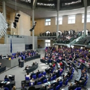 Germania: Fondo 500 miliardi, neutralità climatica entro il 2045