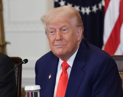 USA: dazi UE al 50%, Apple colpita, borse europee in caduta