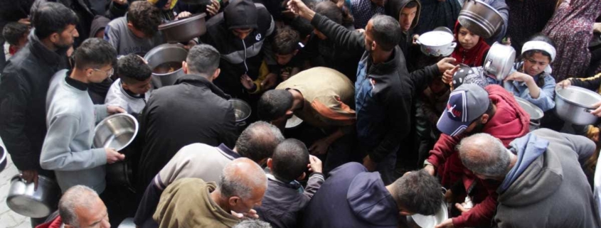 Gaza, aiuti sospesi e civili sotto assedio: una guerra senza limiti