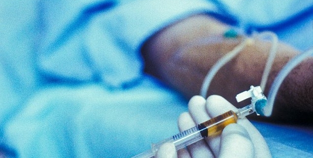 Fine vita: una legge che privatizza la morte e umilia la dignità