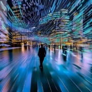 Era dei soldi finti: come difendersi dai “falsi maestri” della finanza