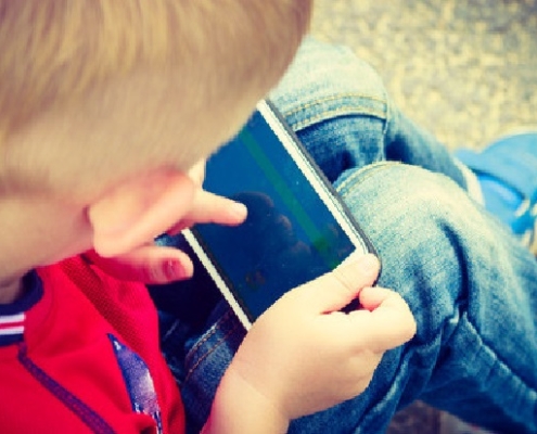 Fuori dalla stanza. Aiutare i figli a ritrovare la libertà di crescere