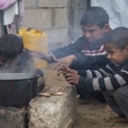 Gaza - Guerra che non finisce mai: fame, paura e illusioni di pace