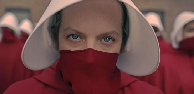 Il Racconto dell’Ancella: quando la distopia ci guarda negli occhi