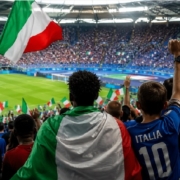 Il calcio tra patriottismo inclusivo e rischi del nazionalismo. La sfida consiste nel trasformare l’appartenenza in patriottismo inclusivo.