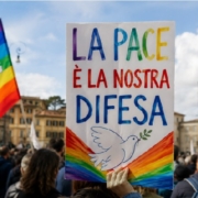 La follia del riarmo e il tradimento della speranza. La pace non è un'utopia ingenua: è un progetto politico che richiede coraggio.