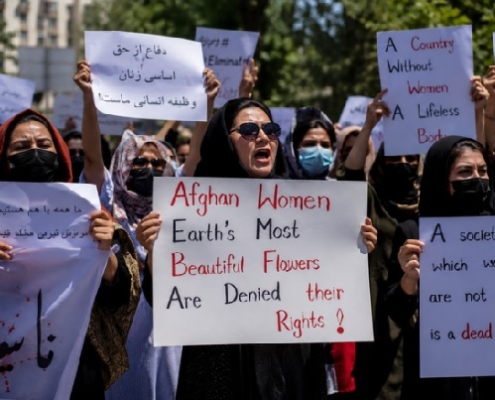 Afghanistan impoverito: rompere il silenzio al fianco delle donne. La vera ricostruzione è il riconoscimento dei diritti di tutti cittadini