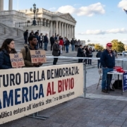 America al bivio. La posta in gioco è la sua stessa anima. La risposta, questa volta, non appartiene soltanto a Donald Trump. Appartiene agli americani.