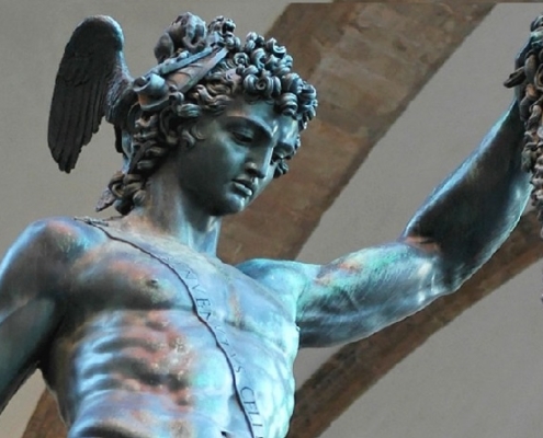 Medusa, da mostro a simbolo: quando la vittima rovescia il mito. i miti non sono reperti immobili del passato.