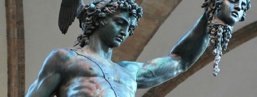 Medusa, da mostro a simbolo: quando la vittima rovescia il mito. i miti non sono reperti immobili del passato.